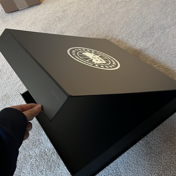 <Canada goose> official gift box - Picture 3 of 3